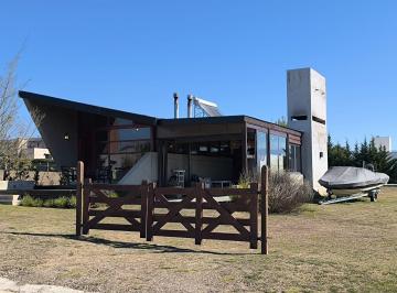 Casa · 144m² · 3 Ambientes · Hermoso Chalet a La Venta en Puerto del Aguila Country Nautico