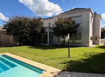 Casa de 7 ambientes, Funes · Kentucky Mansión Categoría