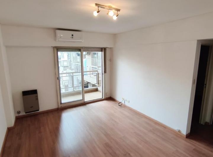 Divino 2 Ambientes con Balcón en Barrio Norte!