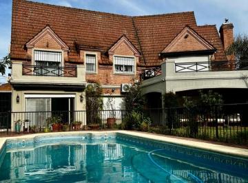 Casa de 9 ambientes, San Isidro · Casa en Venta de 4 Dorm. con Pileta en Las Lomas Golf