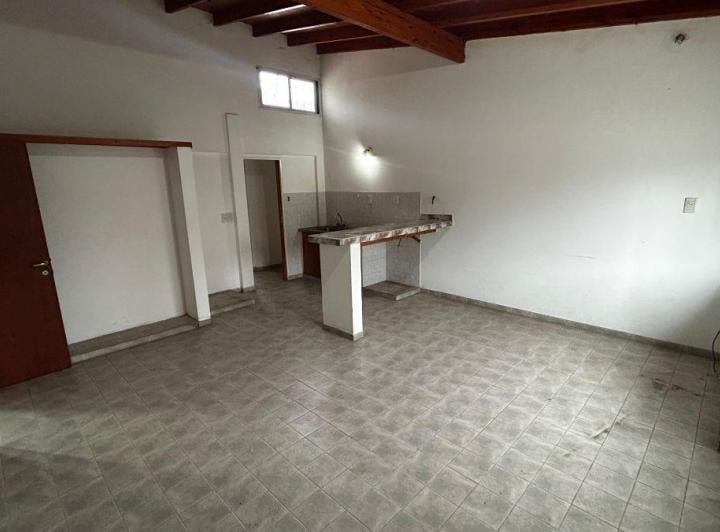 Casa · 60m² · 2 Ambientes · 1 Cochera