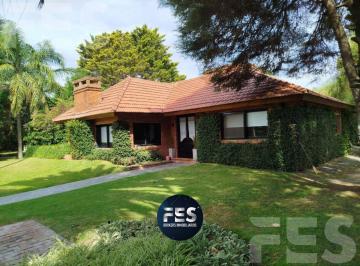 Casa · 156m² · 4 Ambientes · 3 Cocheras · Venta de Casa en Country Club El Paraiso