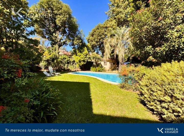 Terreno · 494m² · 7 Ambientes · 4 Cocheras