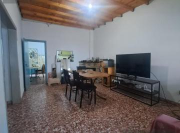 Casa · 250m² · 3 Ambientes · 2 Cocheras · Casa en San Martin