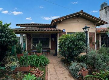 GIA-GIA-3529_2 · Casa 4 Ambientes 2 Dorm.. | Dante Alighieri 2960