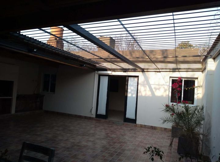 Casa · 140m² · 4 Ambientes · 2 Cocheras