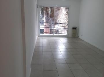 Departamento · 28m² · 1 Ambiente · Monoambiente Al Frente - Se Entrega Pintado - Balcón - Baño Completo