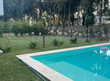 Casa · 200m² · 4 Ambientes · 3 Cocheras · Casa Venta/alquiler Barrio Rpivado Santa Juana Canning Jardin Pileta