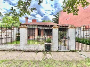 Casa de 2 ambientes, Ituzaingó · Casa Ubicada en Villa Udaondo a Unas Cuadras de Acceso Oeste