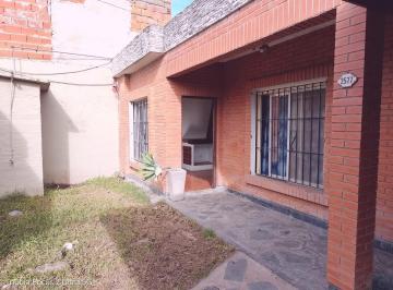 Casa · 141m² · 3 Ambientes · 3 Cocheras · Alquiler Casa 3 Ambientes - Los Polvorines