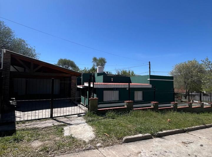 Casa · 140m² · 5 Ambientes · 1 Cochera