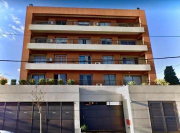 Departamento · 35m² · 2 Ambientes · 1 Cochera · Departamento en Venta en Lanus