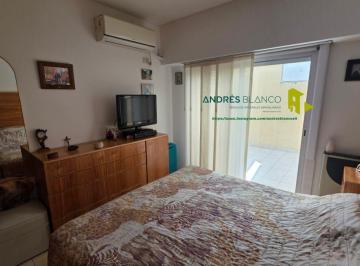 PH de 2 ambientes, Villa Urquiza · Apto Credito con Patio y Parrilla en Villa Urquiza