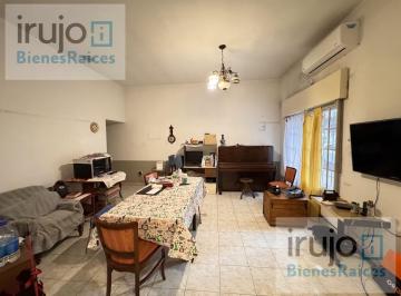 PH · 78m² · 3 Ambientes · PH 3 Amb Sin Exps Entrada Independiente Excel Ubic Apto Crédito 98 m² con Patio y 2 Baños Completos