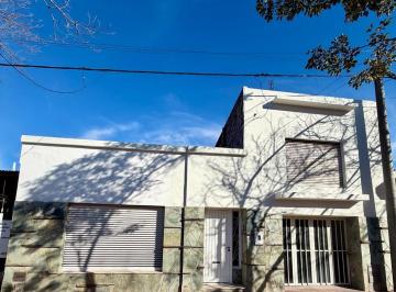 Casa · 132m² · 2 Dormitorios · 1 Cochera · Casa en Barrio Central Córdoba