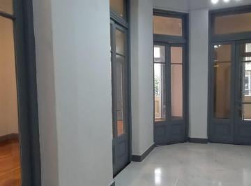 Departamento de 5 ambientes, Balvanera · Dueño Directo Vende – Departamento de 5 Ambientes Al Frente con Balcones y Patio