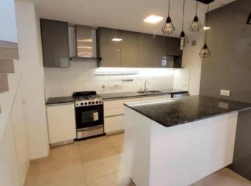 PH · 110m² · 6 Ambientes · 2 Cocheras · PH - Cipolletti