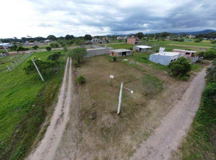 Terreno · 648m²