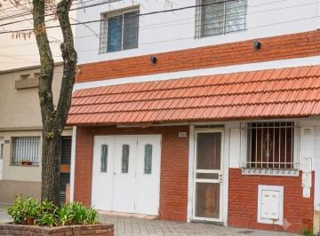 Casa · 120m² · 5 Ambientes · 1 Cochera · Casa a Reciclar 3 Dorm. en Echesortu