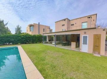 Casa · 226m² · 6 Ambientes · 1 Cochera · Venta Casa 6 Ambientes en Los Sauces Nordelta