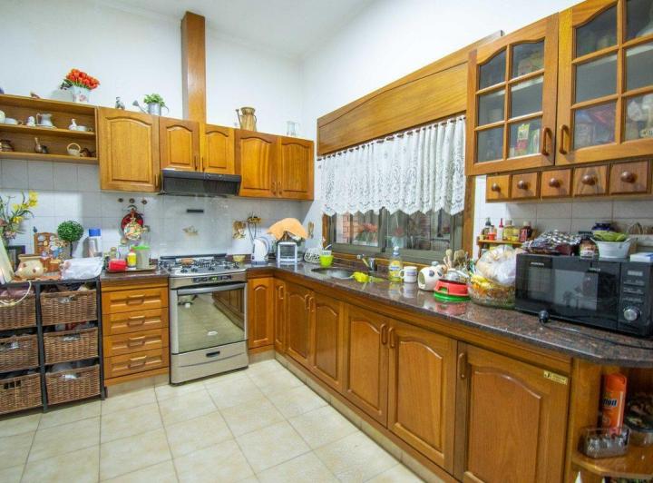 Casa · 171m² · 4 Ambientes · 1 Cochera