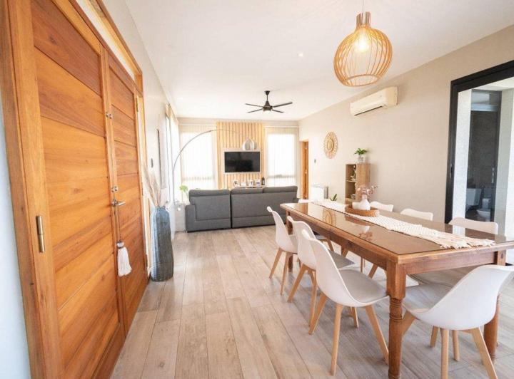 Casa · 139m² · 5 Ambientes · 2 Cocheras