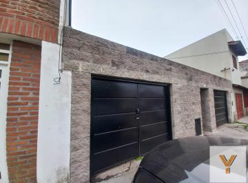 Casa · 32m² · 4 Ambientes · Casa en Alquiler - 4 Dorm. 1 Baño - 70 m - La Plata