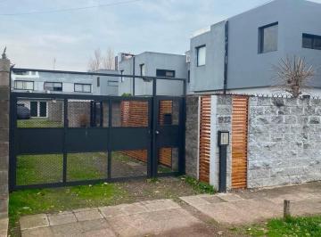PH · 70m² · 3 Ambientes · PH en Alquiler - 2 Dorm. 1 Baño - 90 m - La Plata