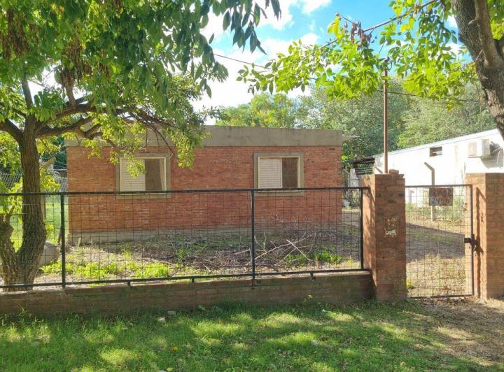 Casa · 45m² · 2 Ambientes · 2 Cocheras