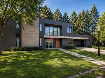 Casa · 354m² · 5 Ambientes · 2 Cocheras · Casa en Venta en Haras La Pradera, Pilar, G. B. a. Zona Norte