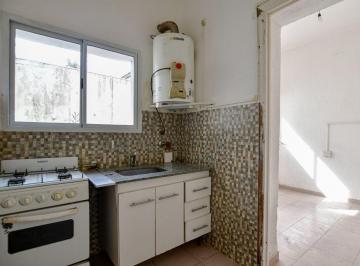 PH · 42m² · 4 Ambientes · PH en Venta Tolosa 2 Dorm. con Patio