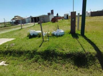 Terreno · 350m² · Terreno con Pileta y Cuarto de Guardado