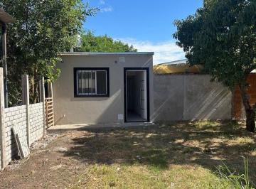 Casa · 30m² · 2 Ambientes · 1 Cochera · Casa de un Dormitorio con Terreno