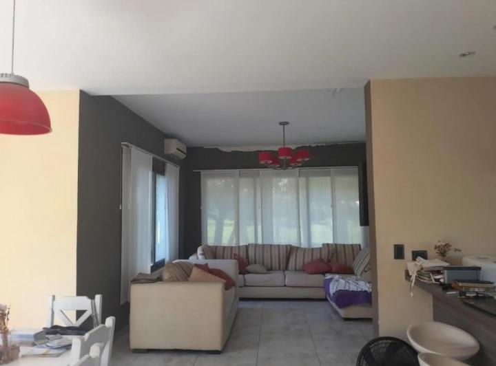 Casa · 165m² · 4 Ambientes · 2 Cocheras