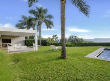 Departamento · 140m² · 4 Ambientes · 1 Cochera · Venta en Punta Ballena 3 Dorm. con Piscina