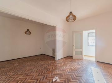 Departamento · 77m² · 4 Ambientes · Venta de Apto 2 Dorm 2 Baños + Servicio en Cordon