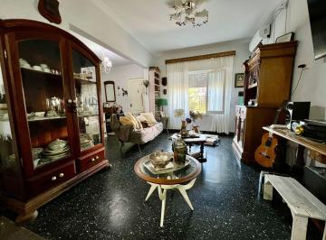 PH · 102m² · 4 Ambientes · Venta PH 4 Amb, San Martin, C/patio Refaccionada