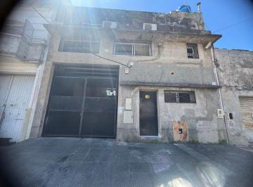 Bodega-Galpón · 624m² · Galpon en Venta con Oficinas en Avellaneda