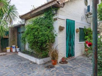 Casa · 85m² · 4 Ambientes · 2 Cocheras · Casa 1 Dormitorio en Venta, City Bell + Pileta
