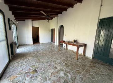 Casa · 128m² · 4 Ambientes · 1 Cochera · Casa 4 Amb Cochera/patio a Refac Gran Potencial