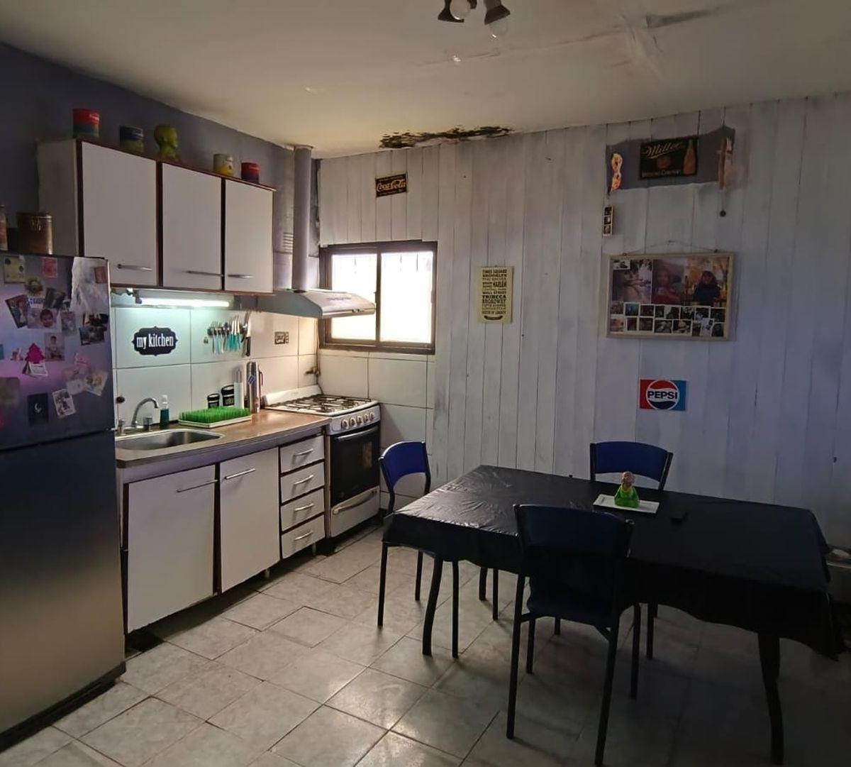 Casa a reciclar 3 amb, 75m² con patio — Victoriano Montes