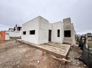 Casa · 70m² · 3 Ambientes · 1 Cochera · Venta Duplex 2 Dorm Docta Av Entrega 60% Saldo en Cuotas