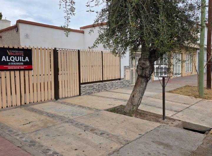 Casa · 70m² · 6 Ambientes