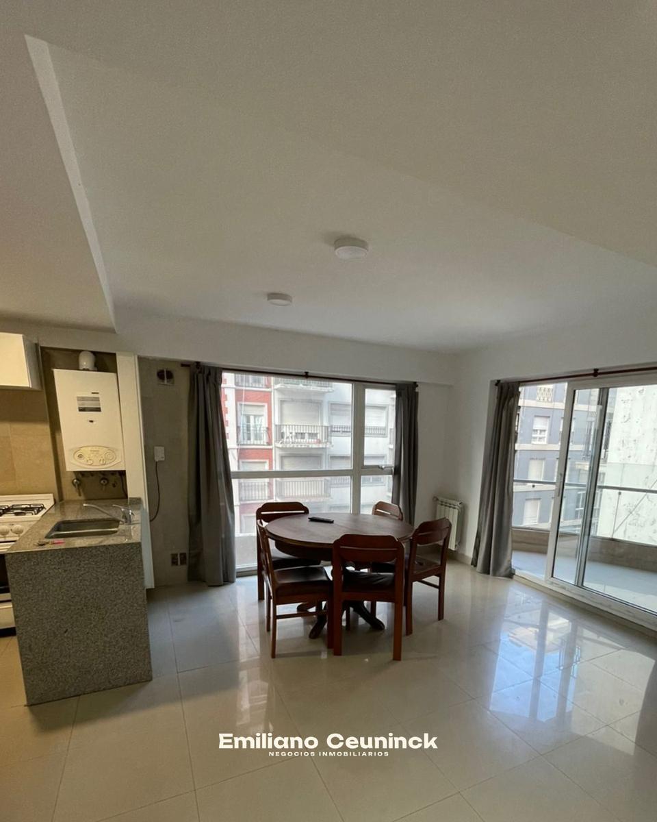 Oportunidad A metros del mar | 2 amb con balcón en venta