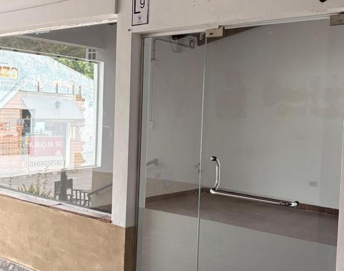 Local comercial · 64m²