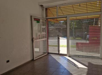 Local comercial · 30m² · 2 Ambientes · Local en Alquiler Estrada y Carballo