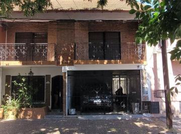 Casa · 200m² · 3 Ambientes · 1 Cochera · Casa en Venta en Munro, Lote Propio, Cochera