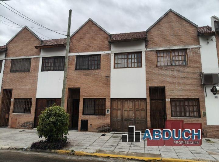 Casa · 69m² · 3 Ambientes · 1 Cochera
