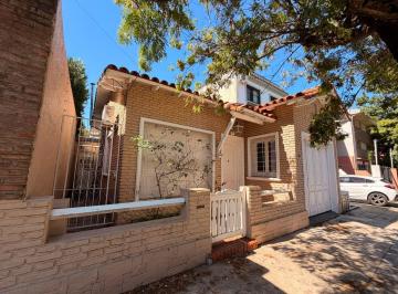 Casa · 125m² · 4 Ambientes · 1 Cochera · Venta Casa 4 Ambientes en San Isidro