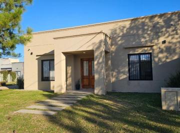 Casa de 6 ambientes, Pueblo General Belgrano · Casa a La Venta en Nuevo Pueblo Belgrano - Gualeguaychú